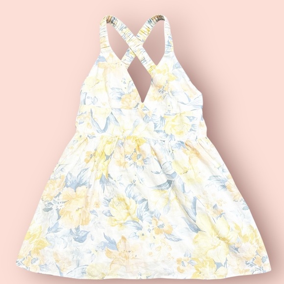 NWT Abercrombie Floral Romper Plunge Neck Scrunchie-Style Crossover Straps LP - Picture 3 of 12